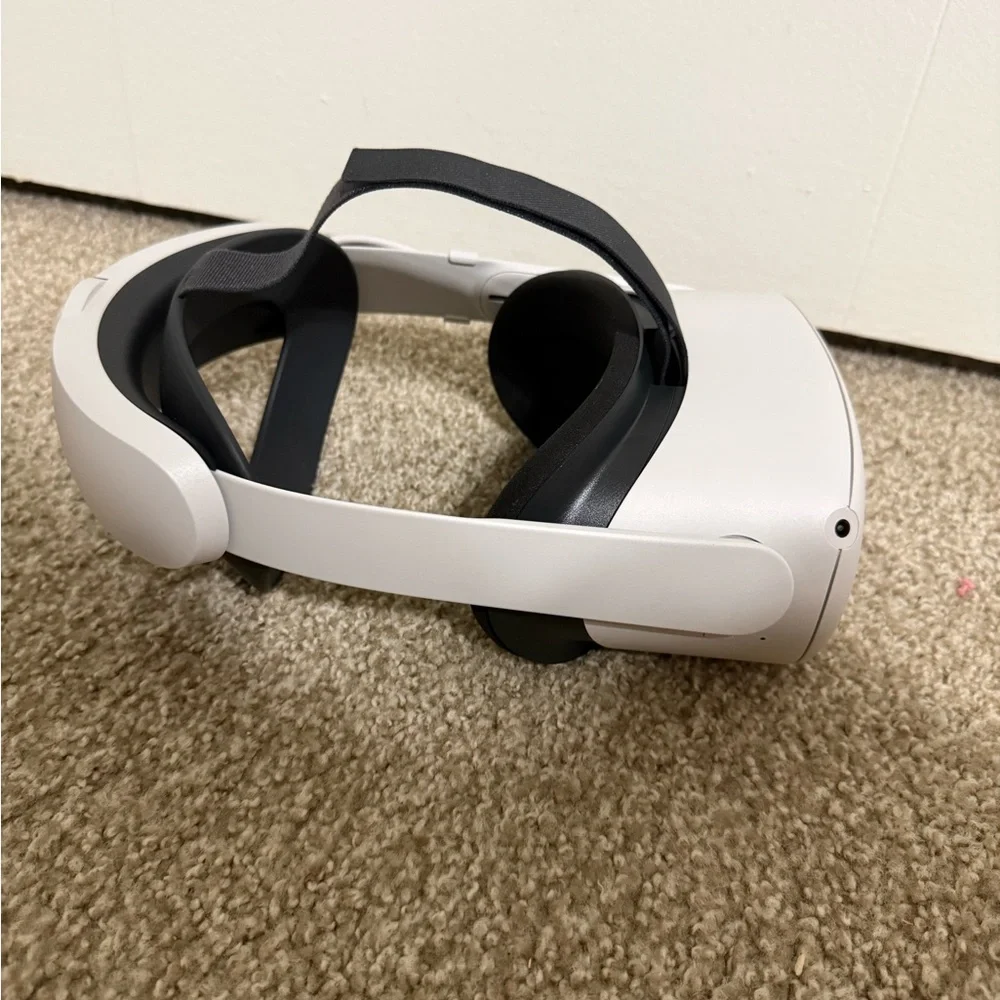 Meta Quest 2 VR Headset